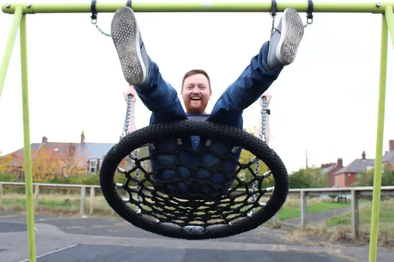 17 things that inevitably happen when you take your kids to the playground