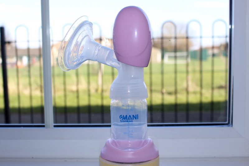 Omani Tronkon breast pump review - a breast pump that charges via USB